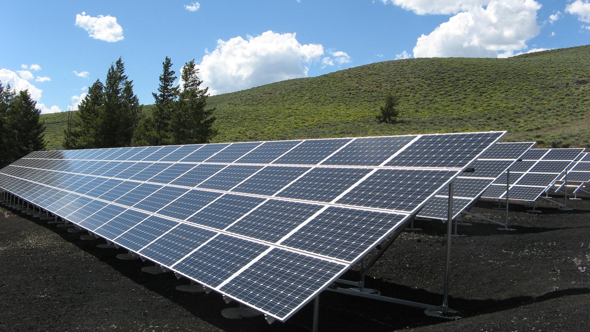 solar-panel-array.jpeg