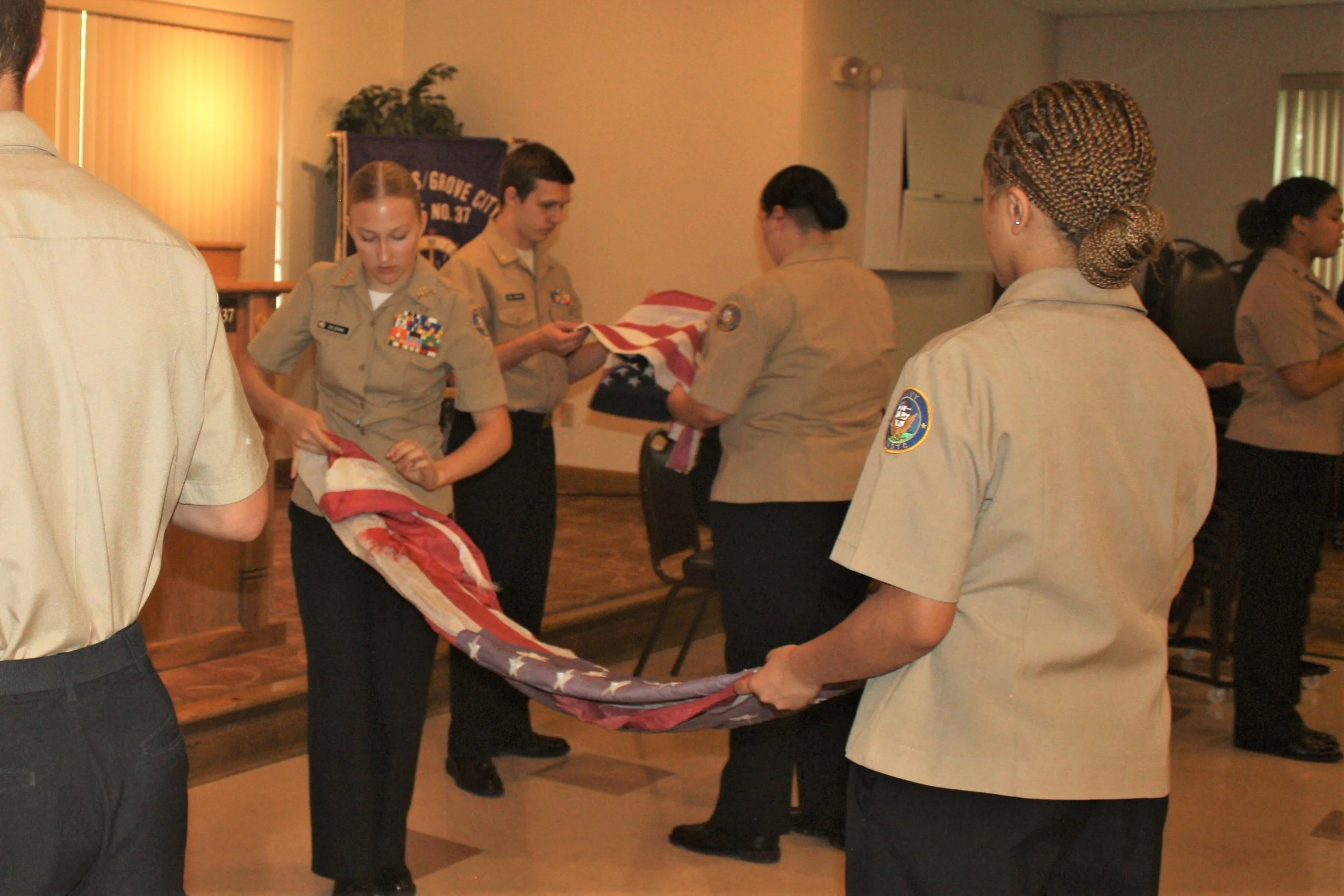 folding of flags.JPG