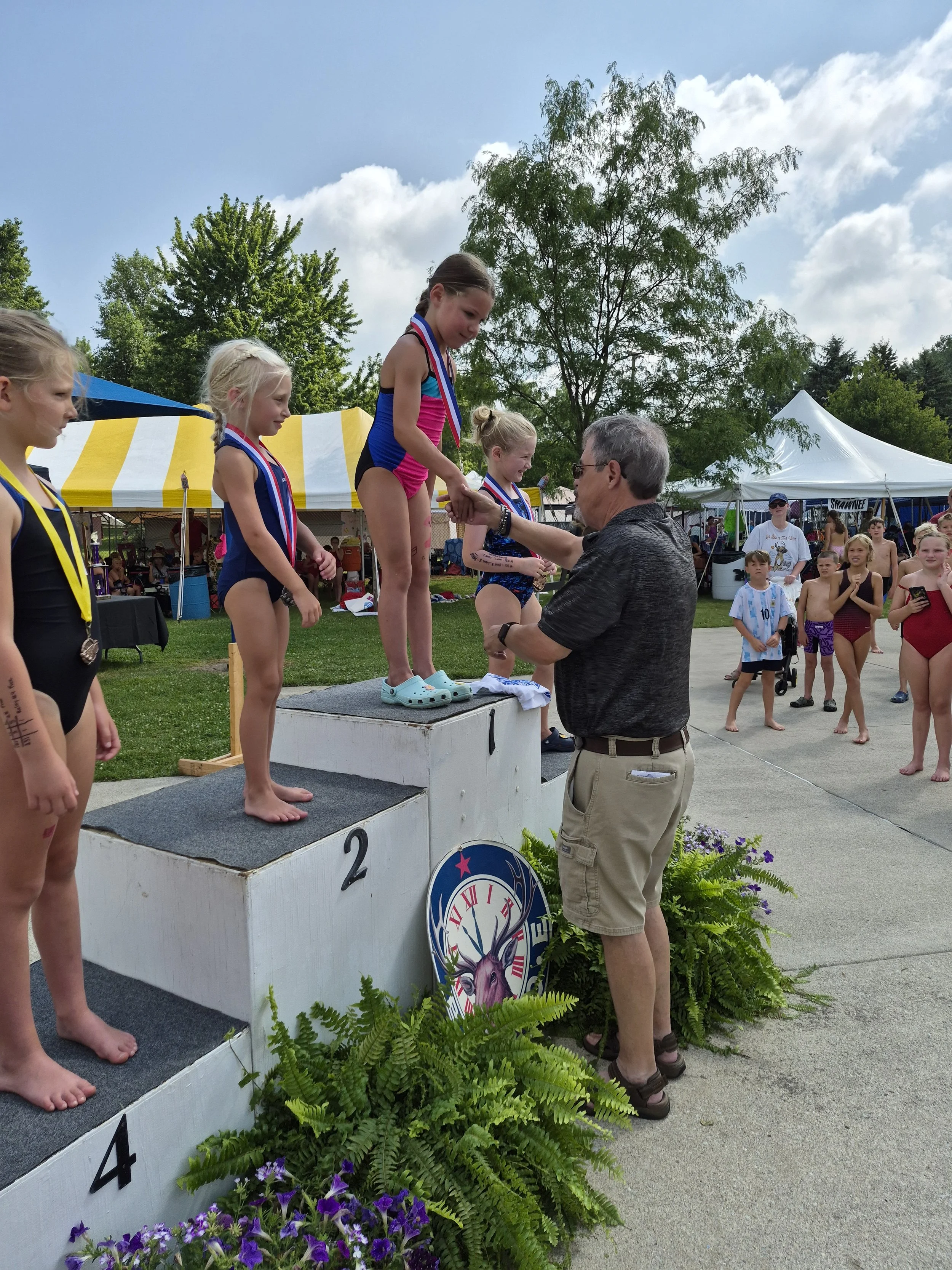 Jim Plumb and Young Girl Winners.jpg