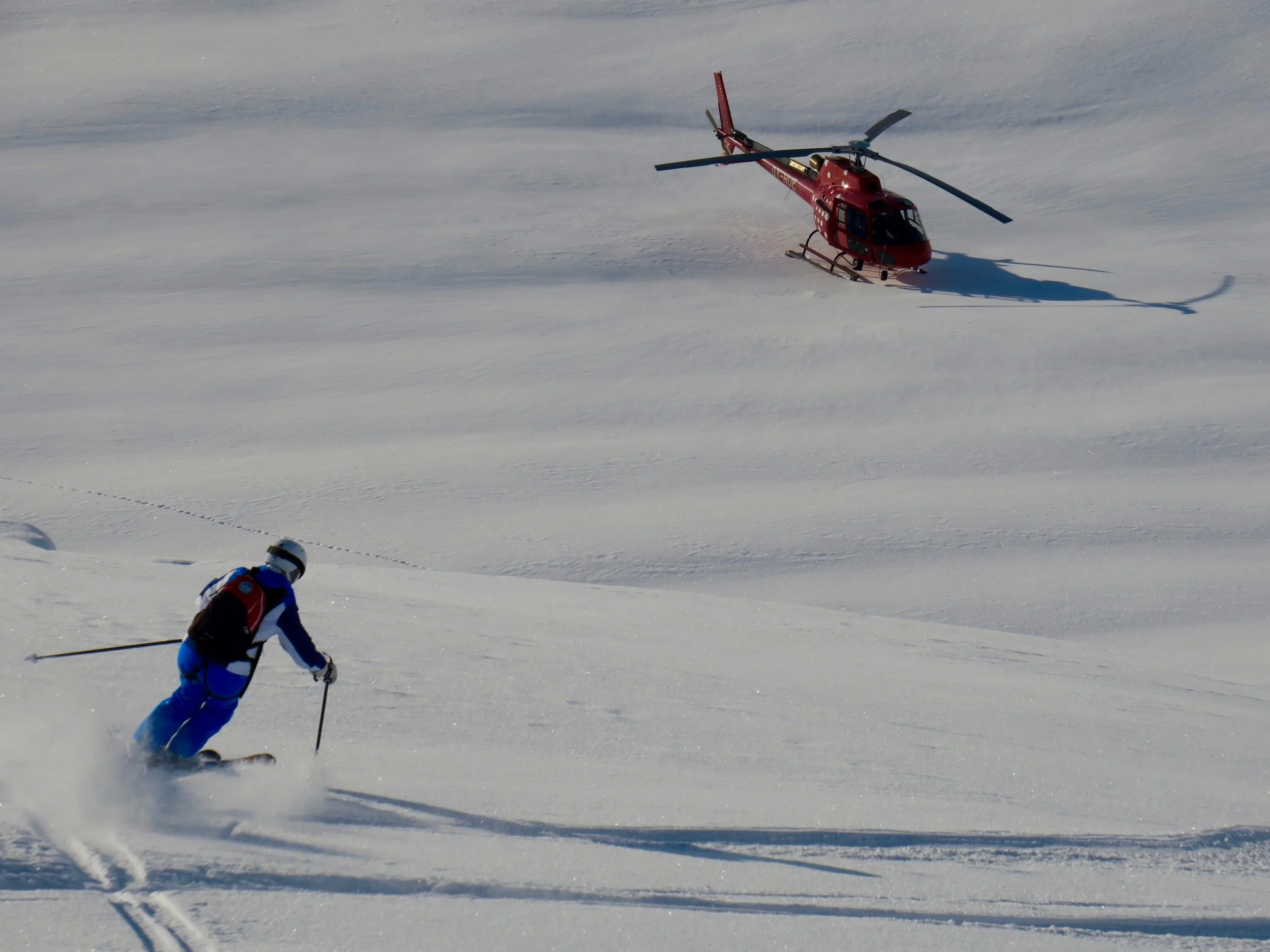 Dreamy heli-skiing turns by Ann. 
