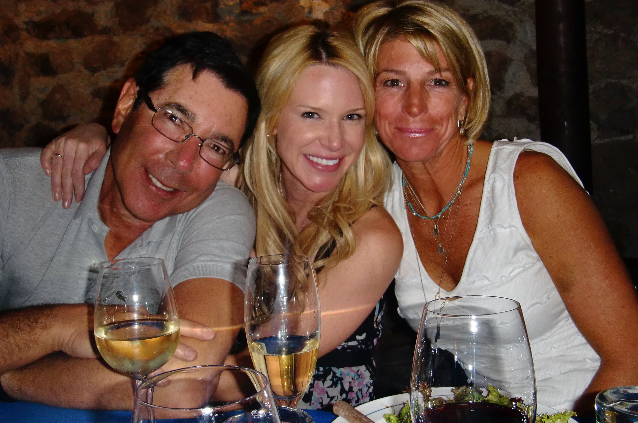 Kim and amigos enjoying an evening in Portillo 