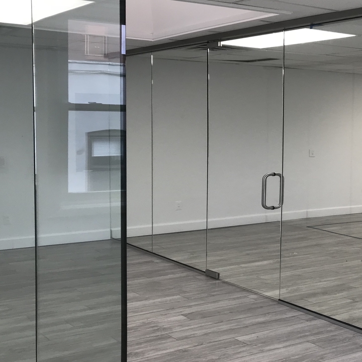 Toughened Glass Partitioning Glass Panel Wall System 