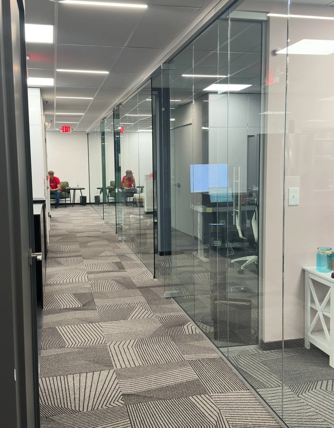 Office Glass Partition Design.jpeg
