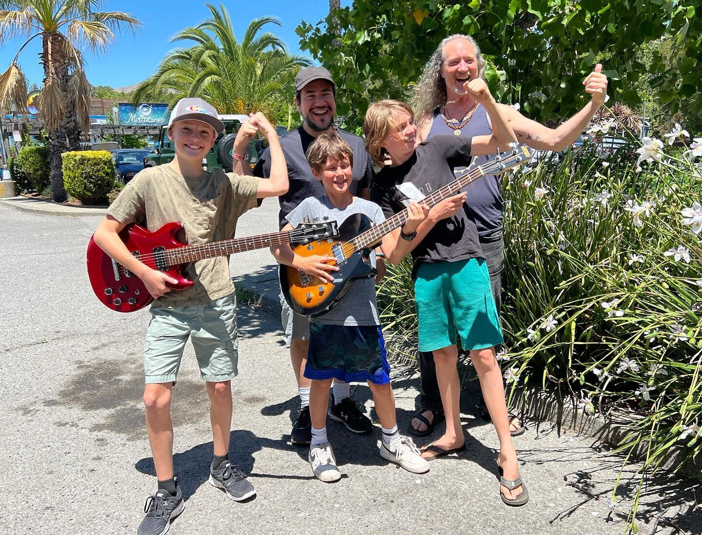 Introducing Muscle Motion! Thank you @jeffmillerguitar and @tomfinch1969 for the BEST rockin&rsquo; summer camp! 🎸🤘🏽⚡️