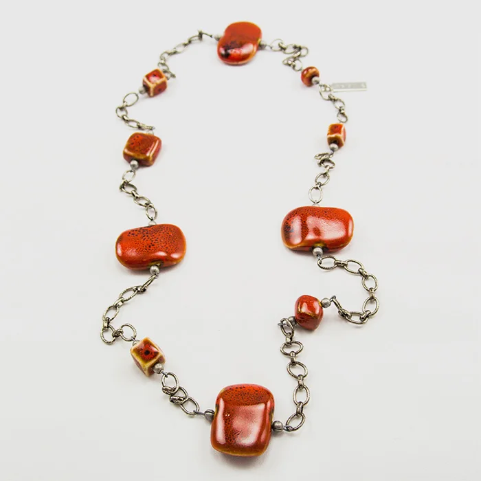 Porcelain & Vintage Gunmetal