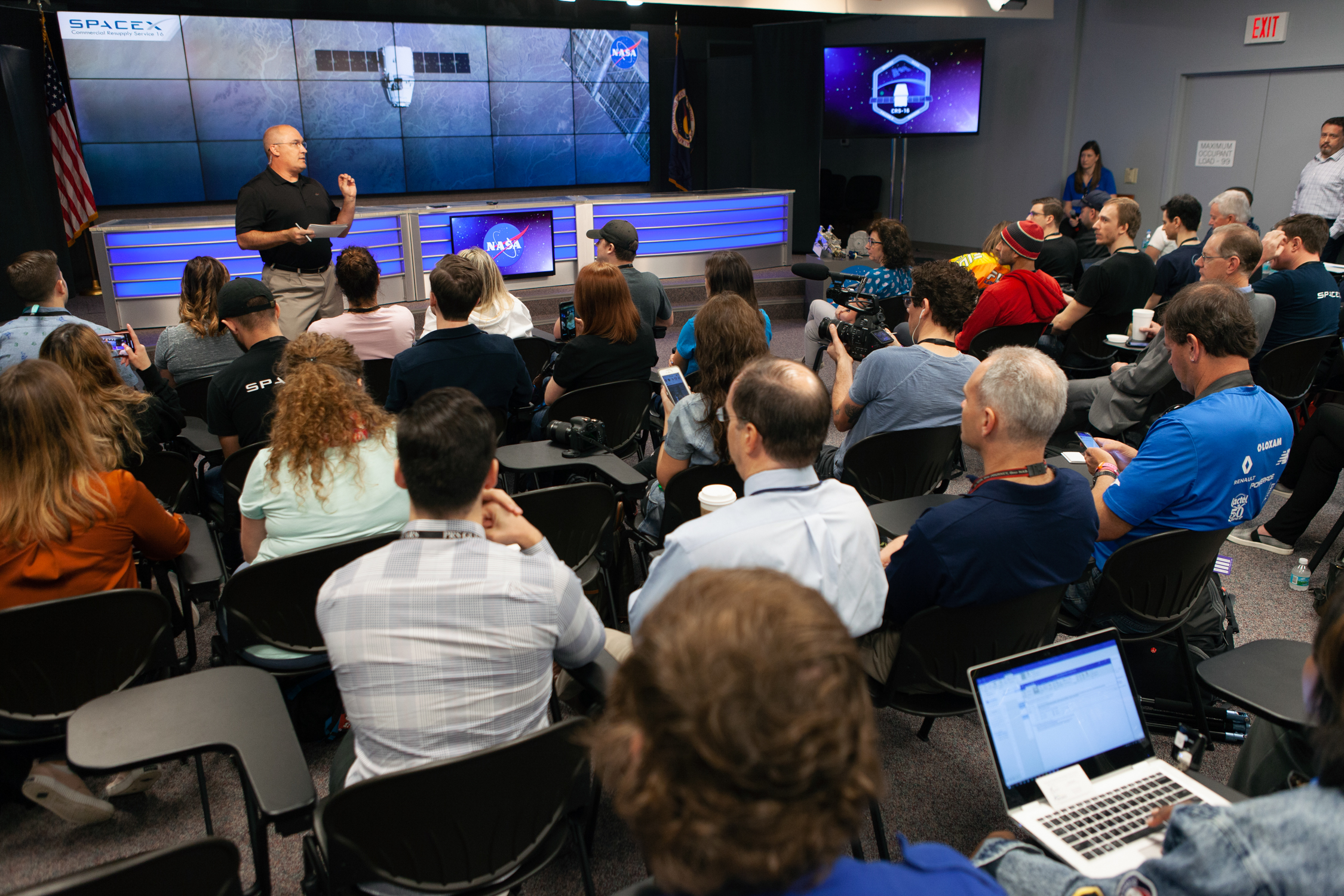 ksc-20181203-ph_kls01_0002_46114429702_o.jpg