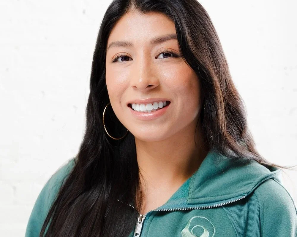 How to Prepare for Corporate Headshots (and Actually Look Like Yourself)