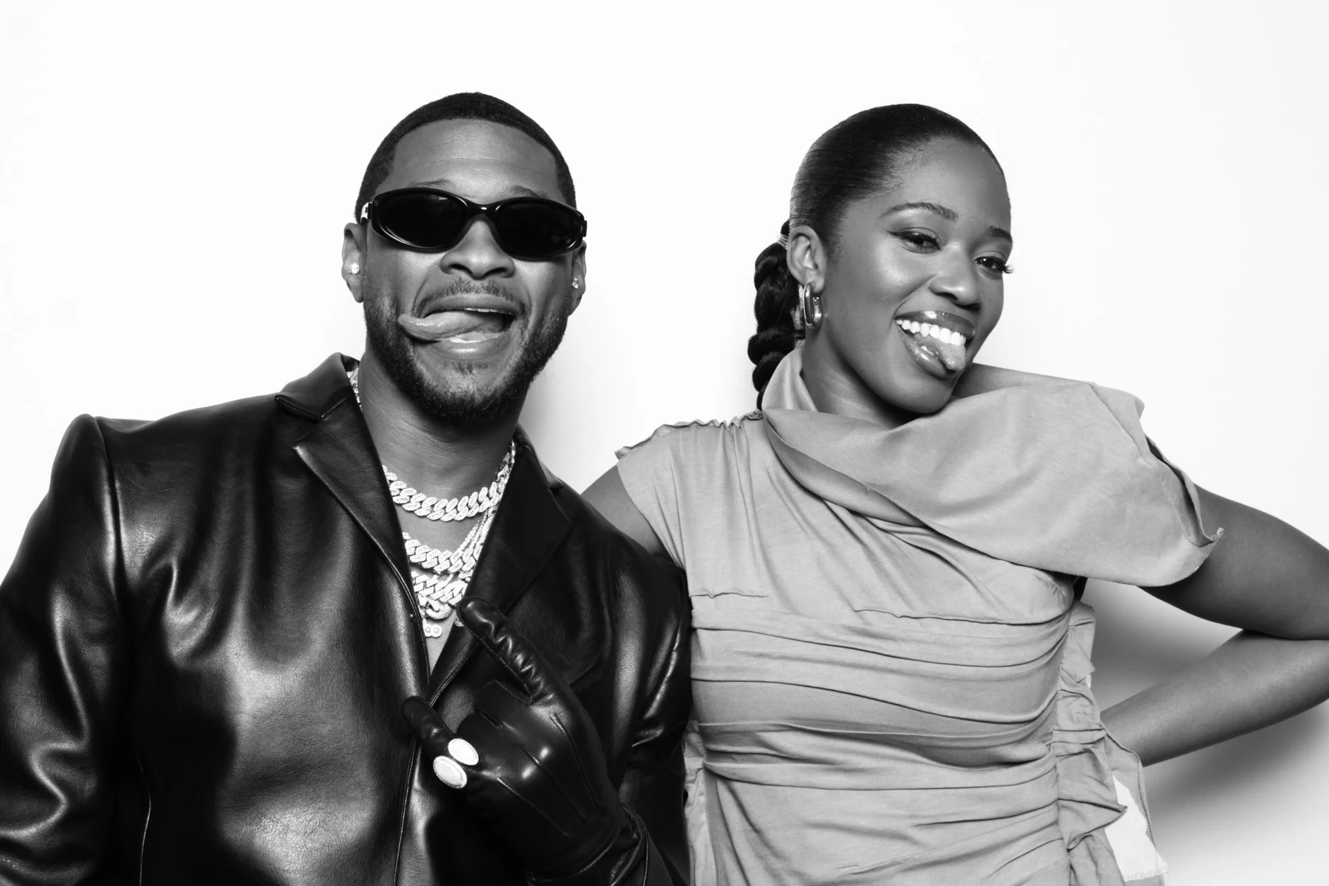 flux photo booth company  black and white glam.jpg