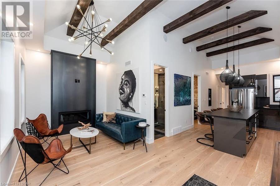 A London, ON Bungalow - C$699,000