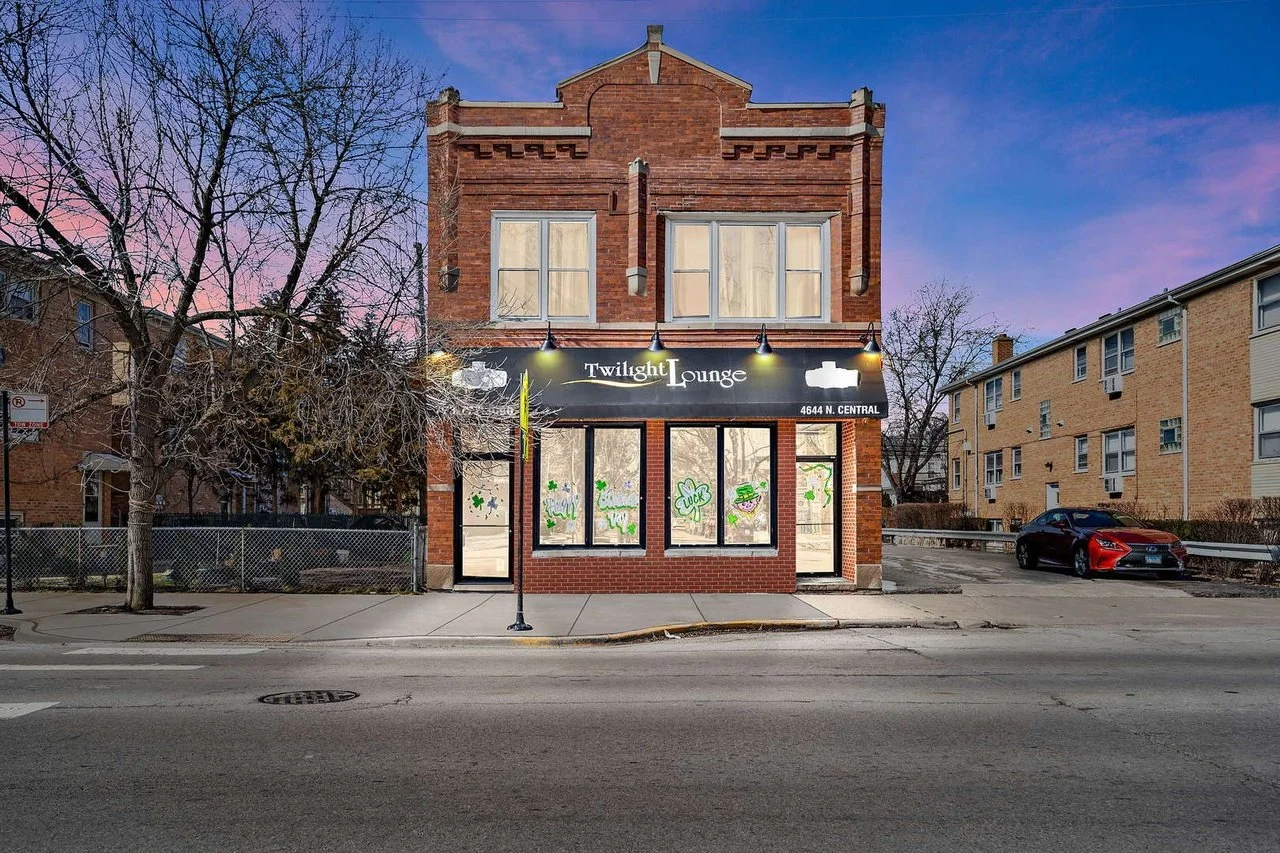 Mixed Use in Chicago, - $799,000