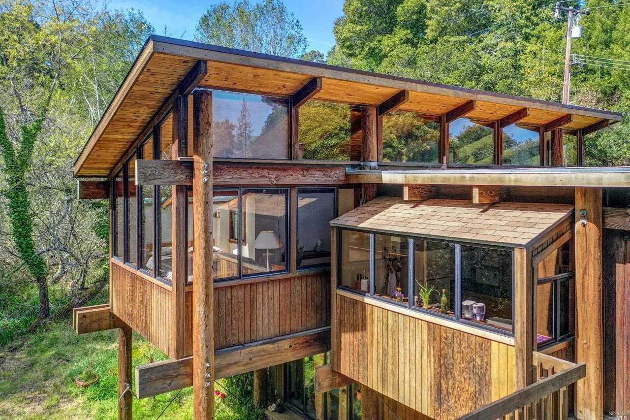 Inverness, CA - $1,525,000