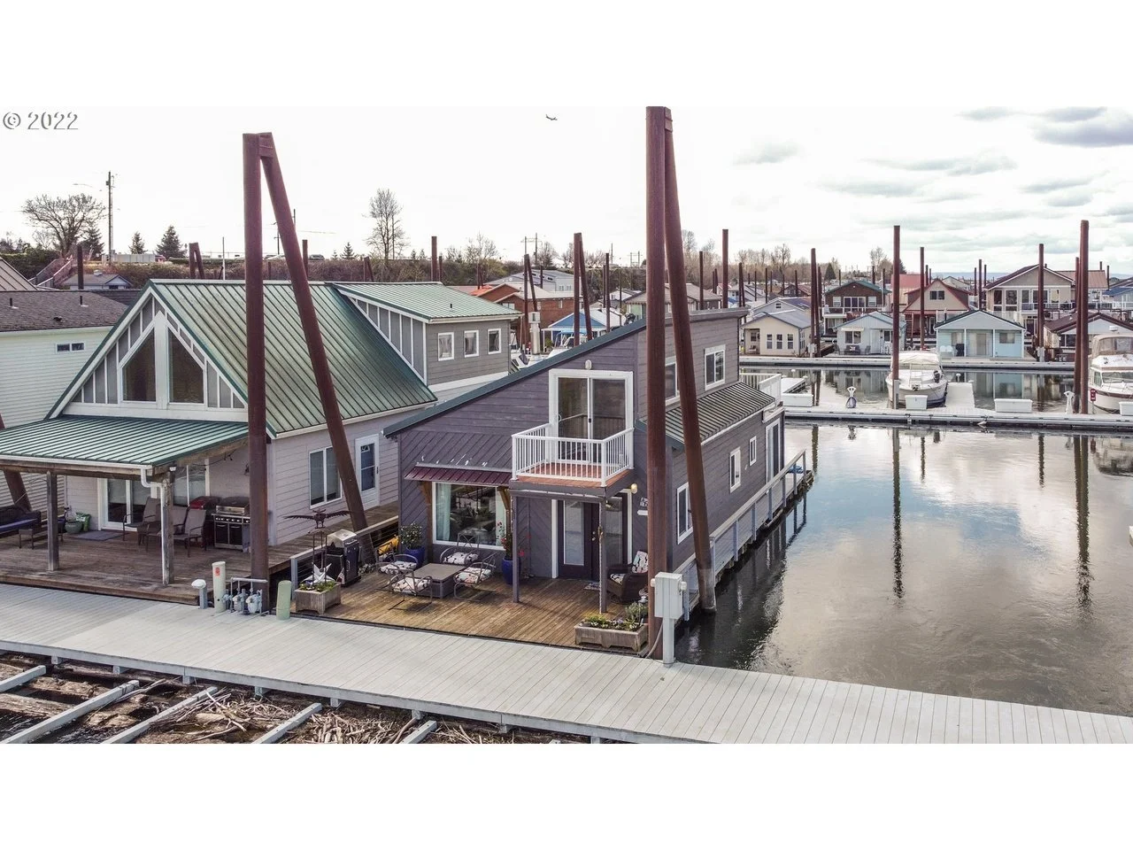 A Floating Home in Portland, OR - $319,000