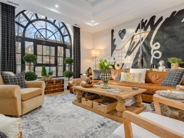 A Condo in a Former Bank in Chicago - $1,550,000