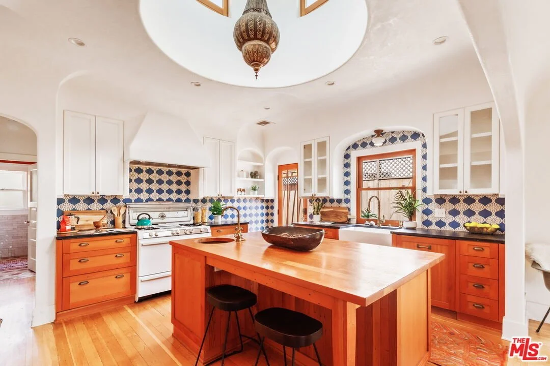 A Triplex in LA - $1,879,000