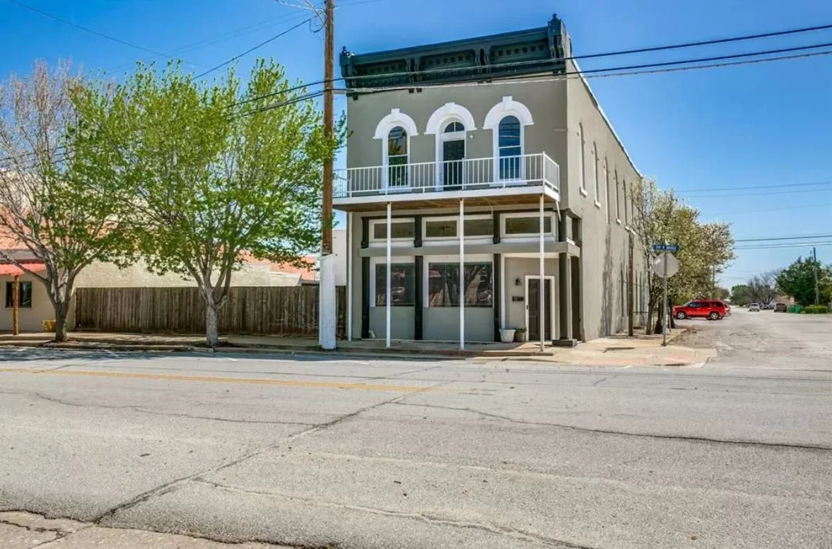 Henrietta, TX - $275,000