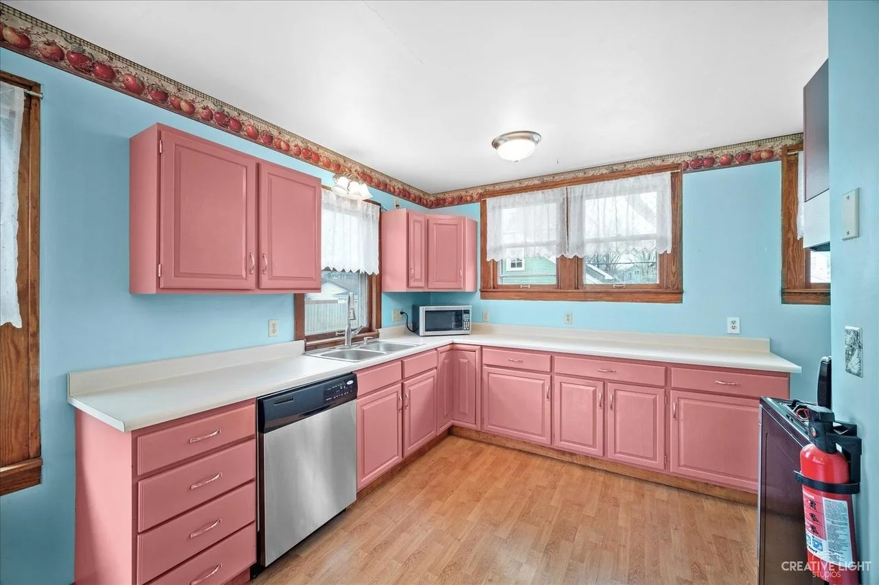 Mixed Use in Aurora, IL - $250,000