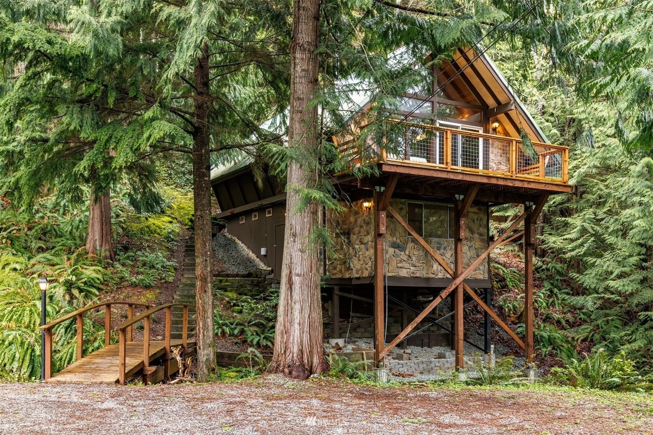 A Woodsy Getaway in Glenhaven, WA - $390,000