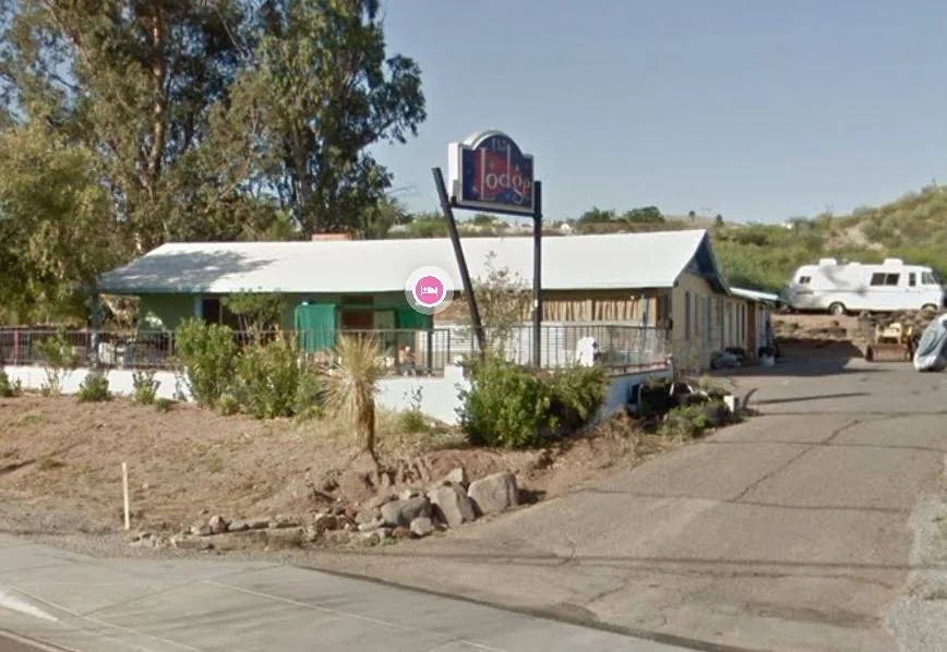 A Motel on 8 Acres in Mammoth, AZ - $220,000