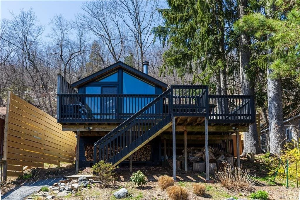 An Hour From NYC - $389,000