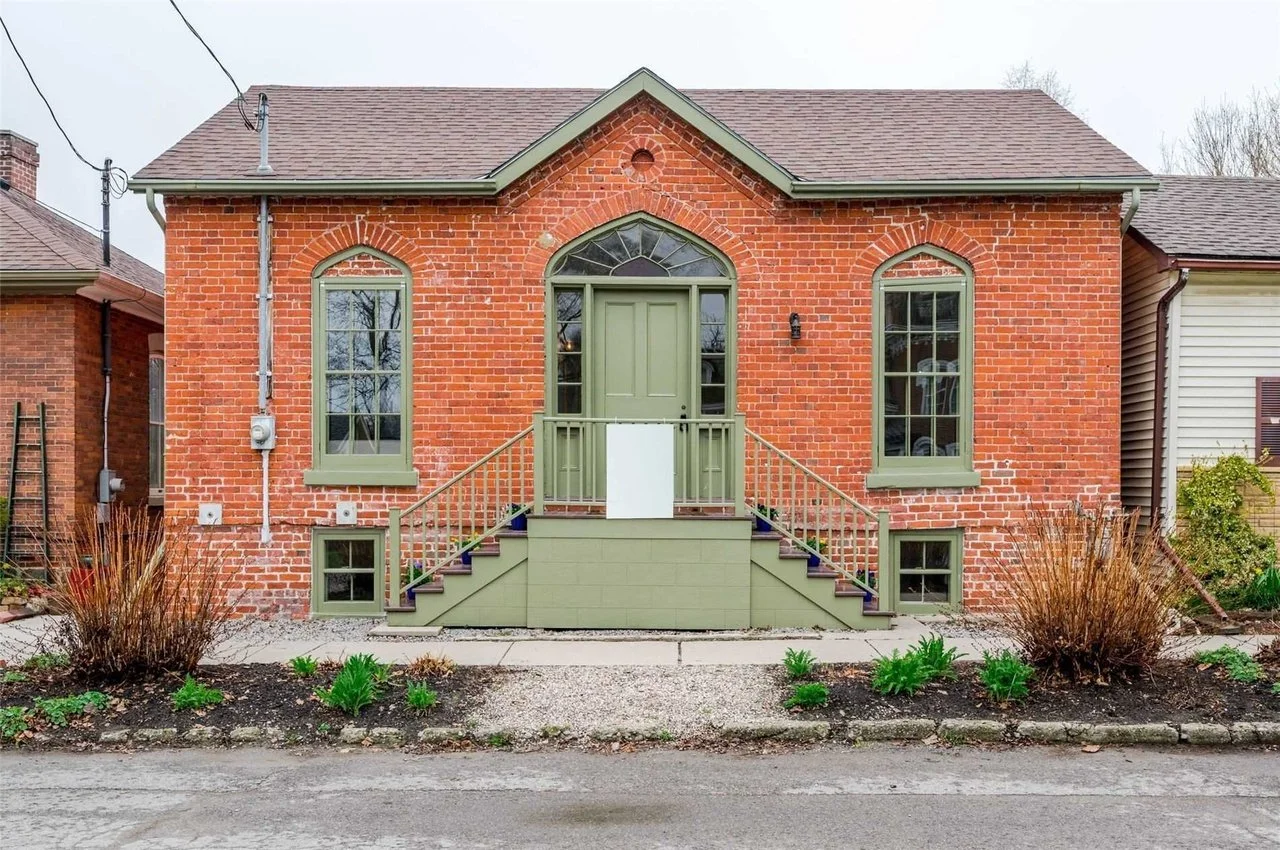 Building History Unknown - C$769,000