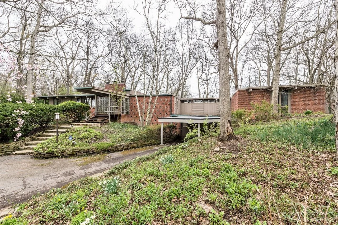 A Harris Armstrong Design in Ann Abor, MI - $850,000