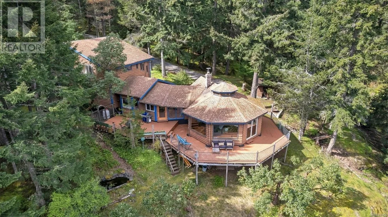 10 Acres in Salt Spring Island, BC - C$1,350,000