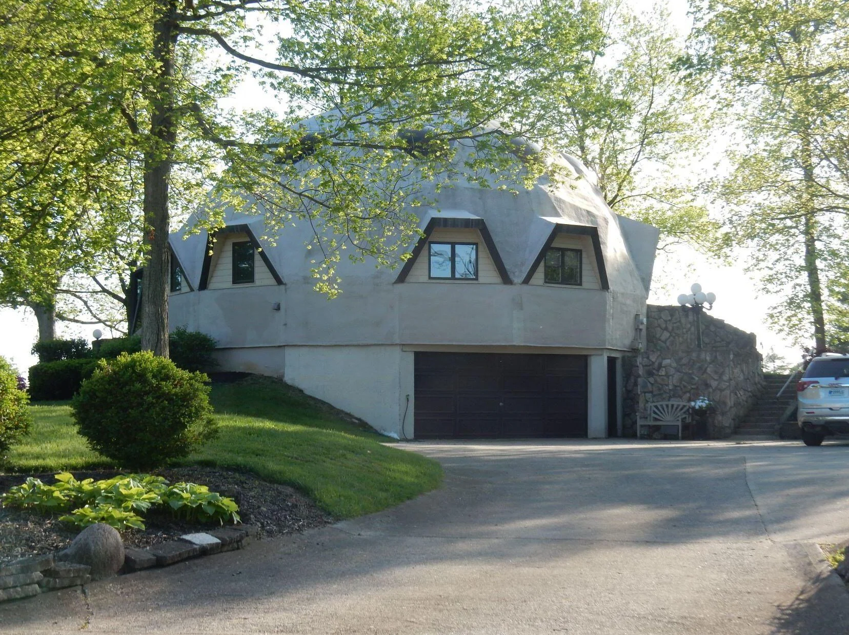 A Geodesic Dome in Florence, KY - $535,000