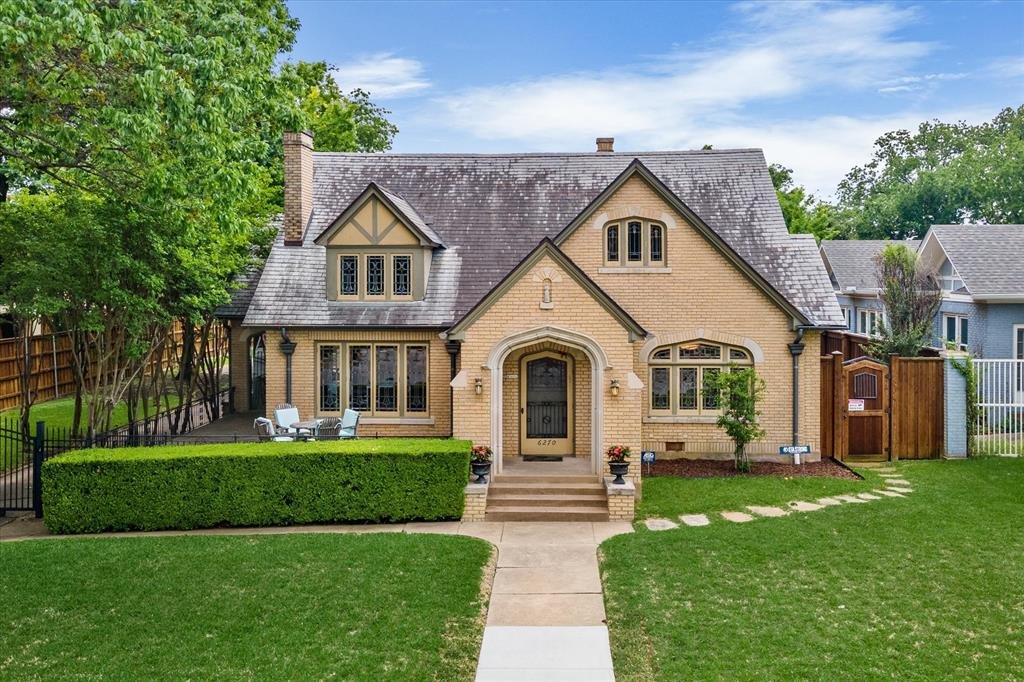 A 1931 Tudor &amp; 2 Apartments - $850,000