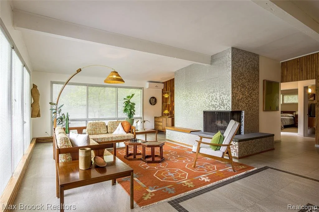 MCM in Bloomfield Hills, MI - $525,000
