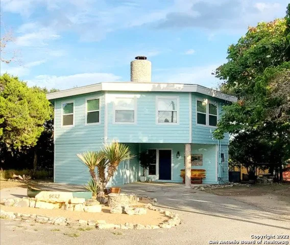 An Octagon House in Canyon Lake, TX - $597,000