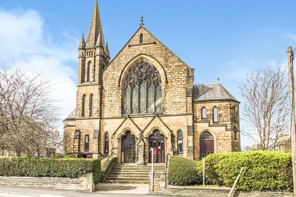 A Flat in a Converted Church in Leeds - £115,000