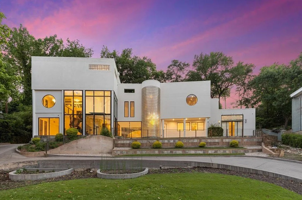 A Dallas Mansion - $1,100,000