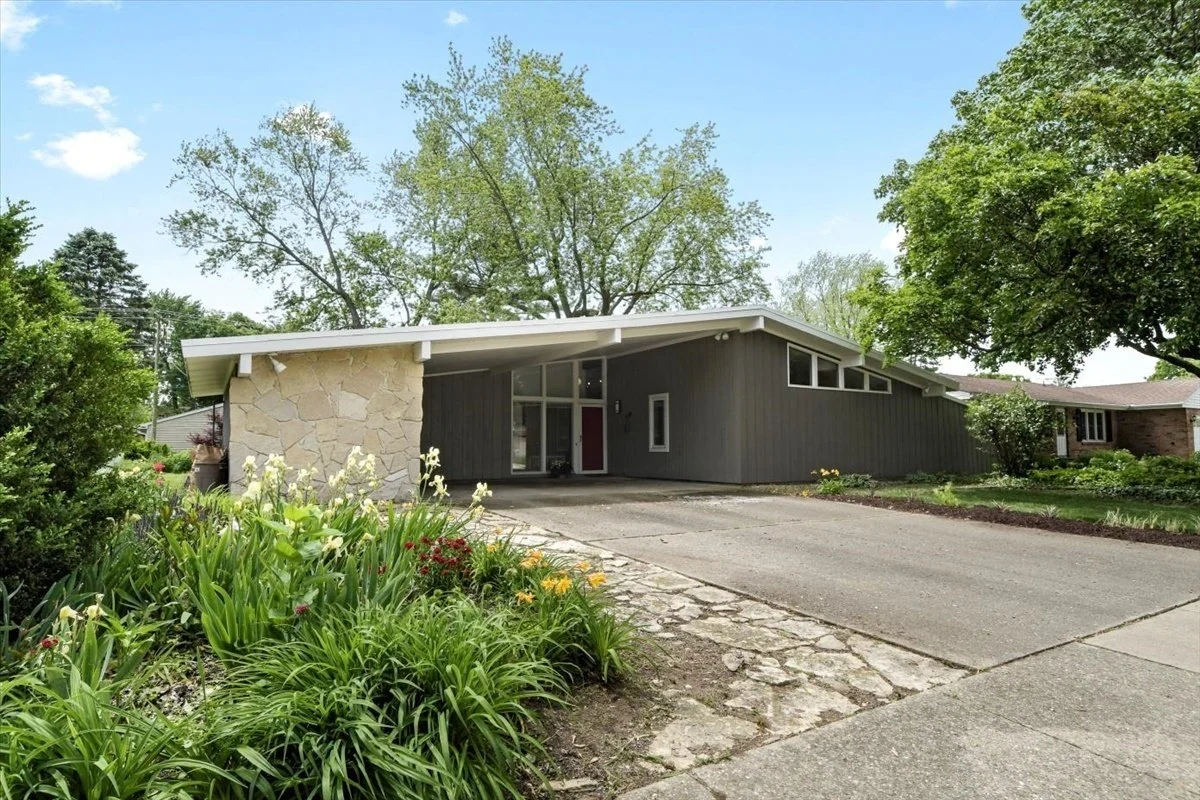 A MCM in Champaign, IL - $199,900