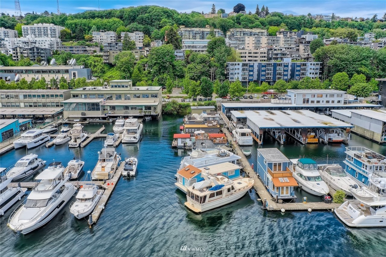 A Floating Home in Seattle - $429,000
