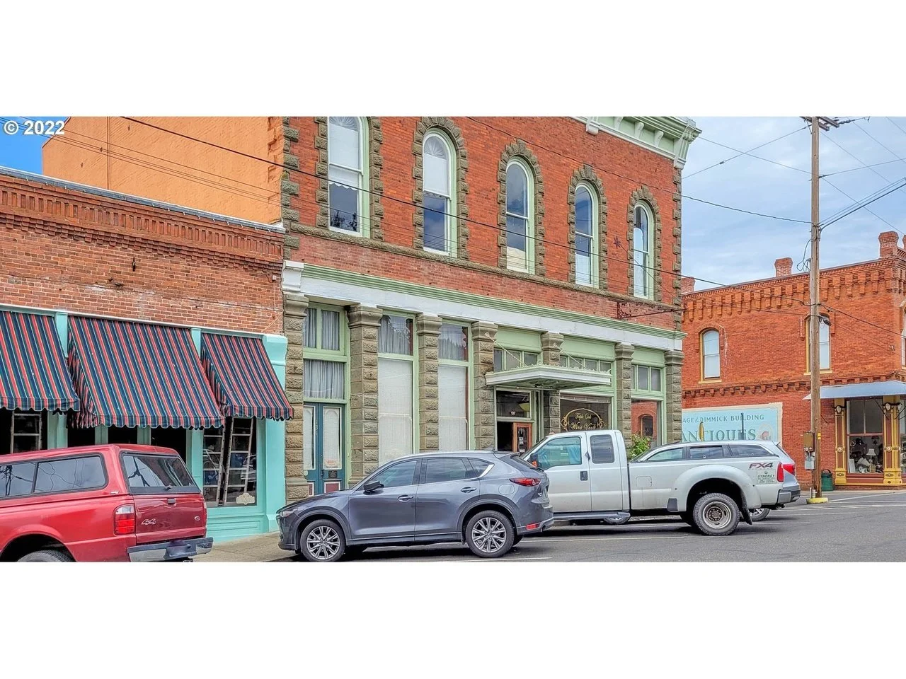A Former Bank in Oakland, OR - $499,333
