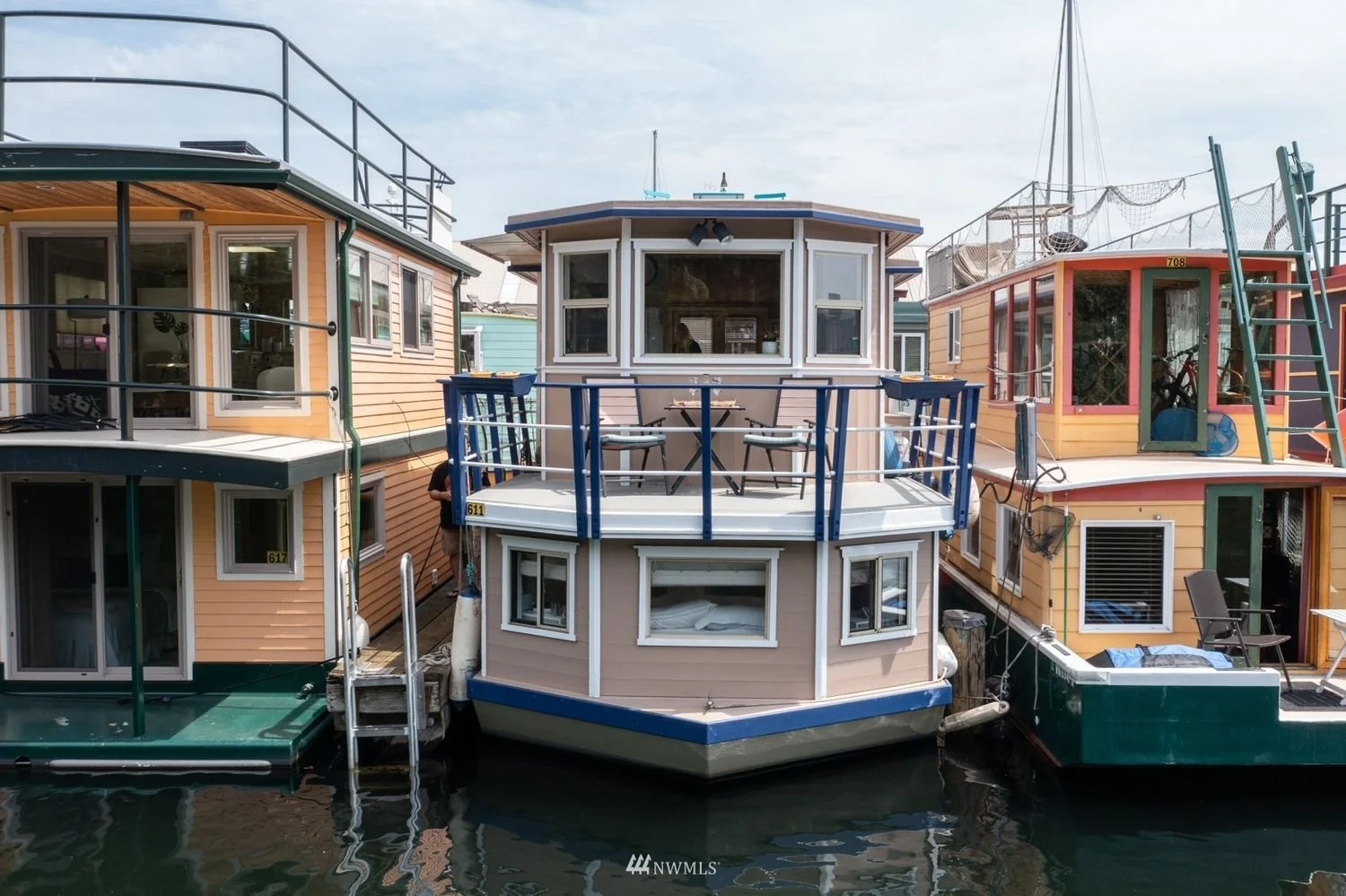 A Houseboat in Seattle - $775,000