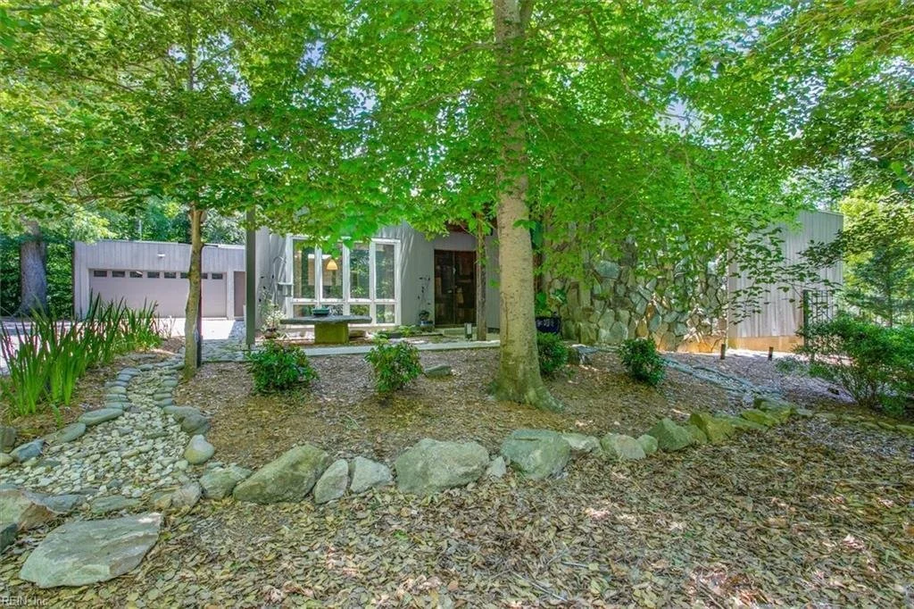 Williamsburg, VA - $449,000