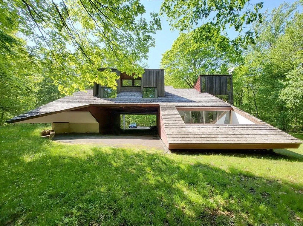 A David Sellers Design in Hamden, CT - $629,000