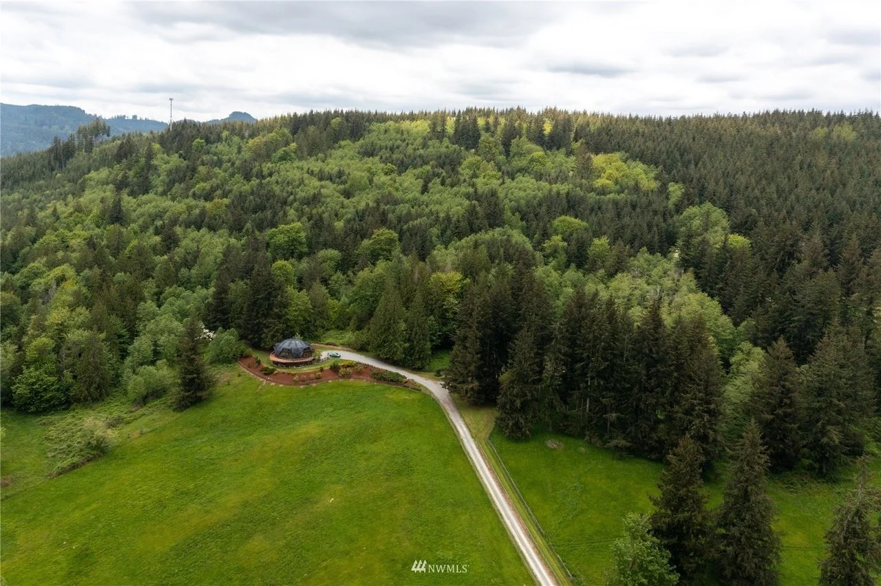 3 Homes on 80 Acres - $3,500,000