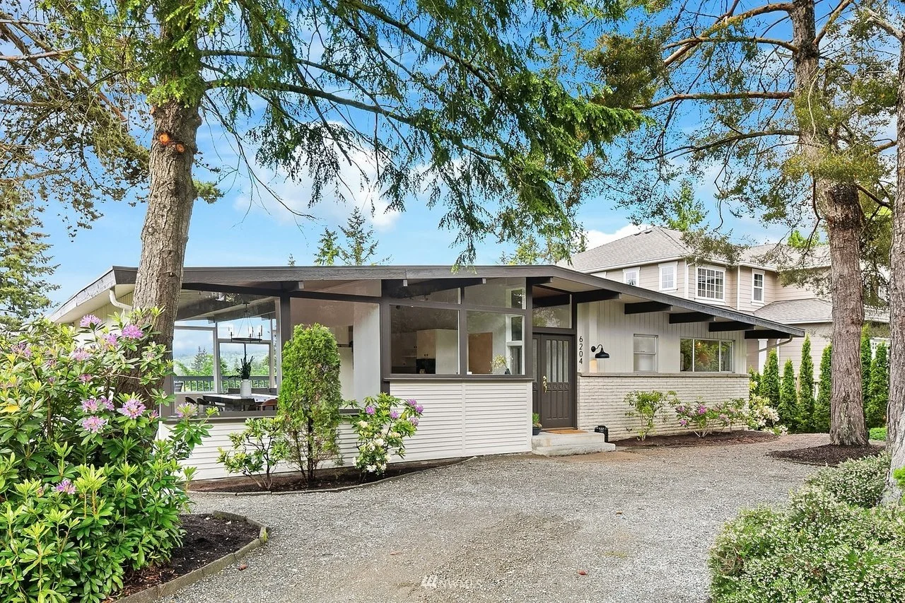 A MCM in Kenmore, WA - $850,000