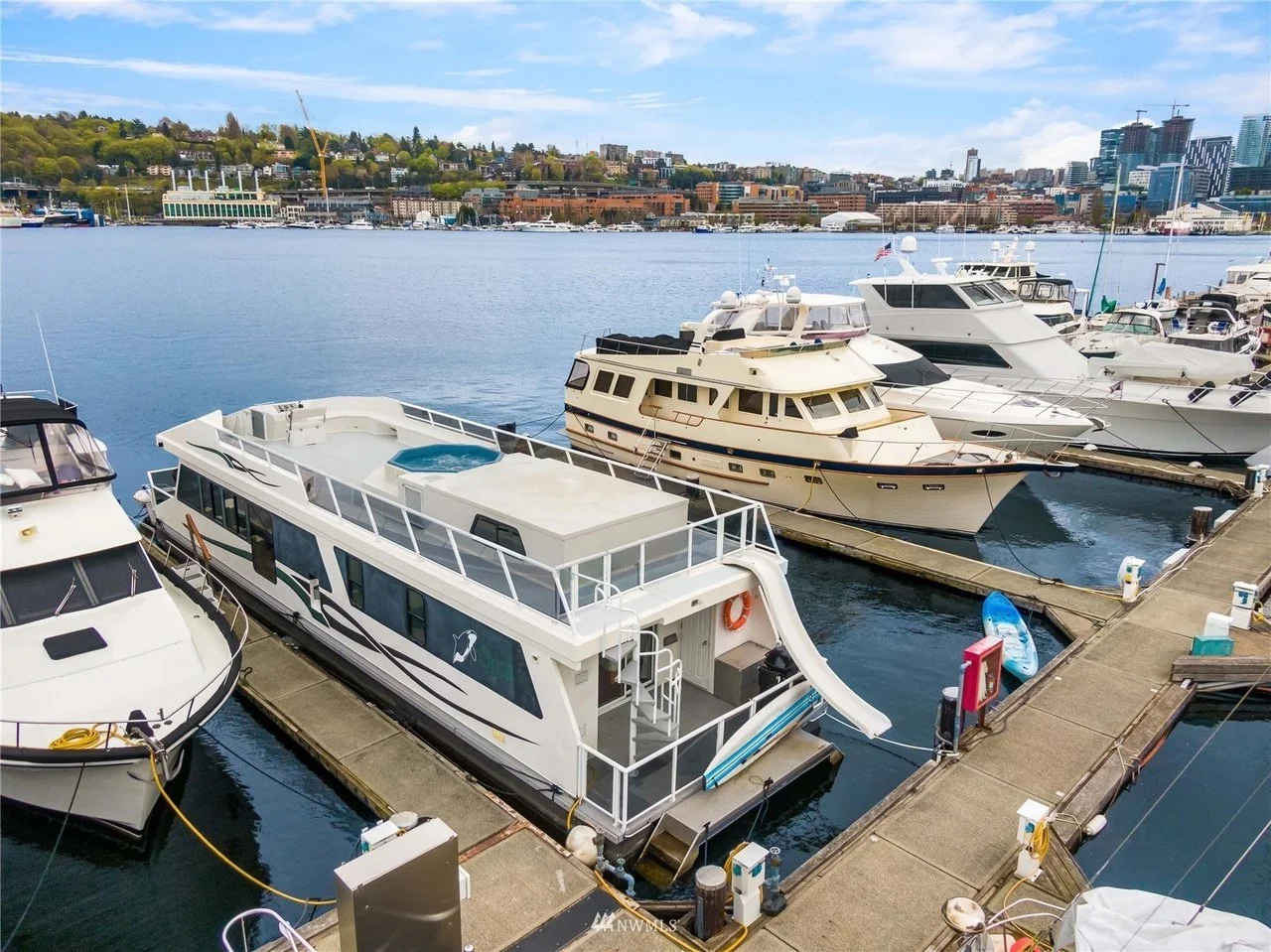 A Floating Home in Seattle - $450,000