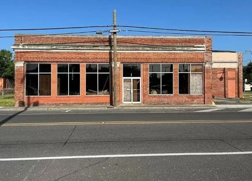 A Warehouse With Hurricane Damage - $150,000