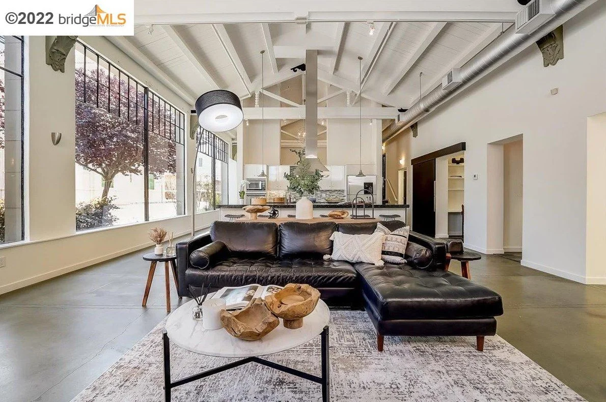 An Open Concept Loft in Oakland, CA - $998,888