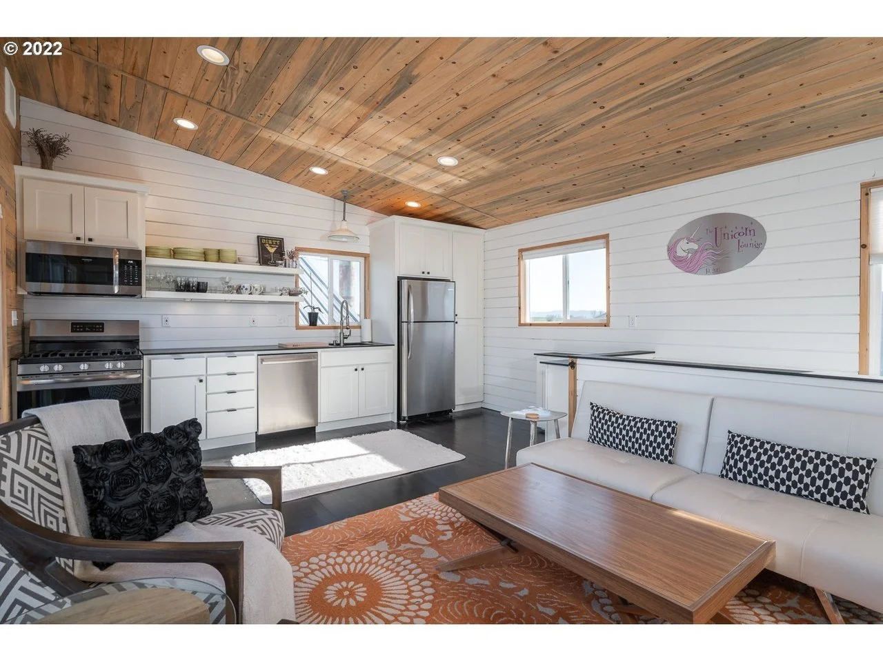 A Floating Home in Scappoose, OR - $299,000