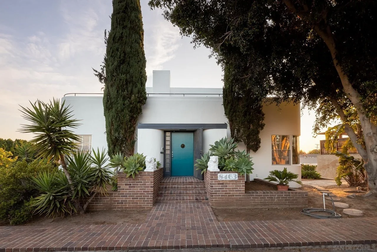 A Streamline Moderne in Lemon Grove, CA - $1.3Mil