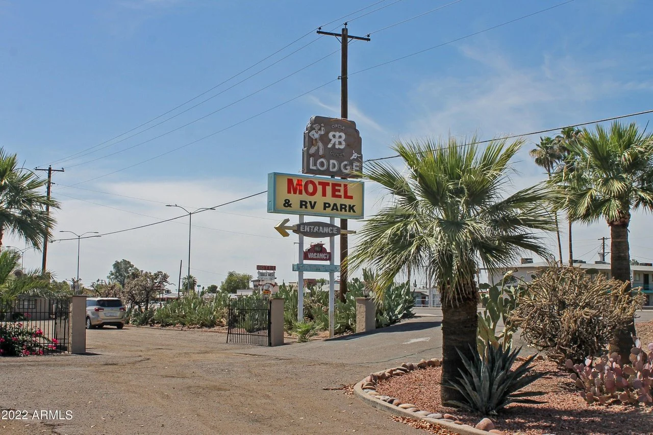 A Motel in Mesa, AZ - $3,500,000