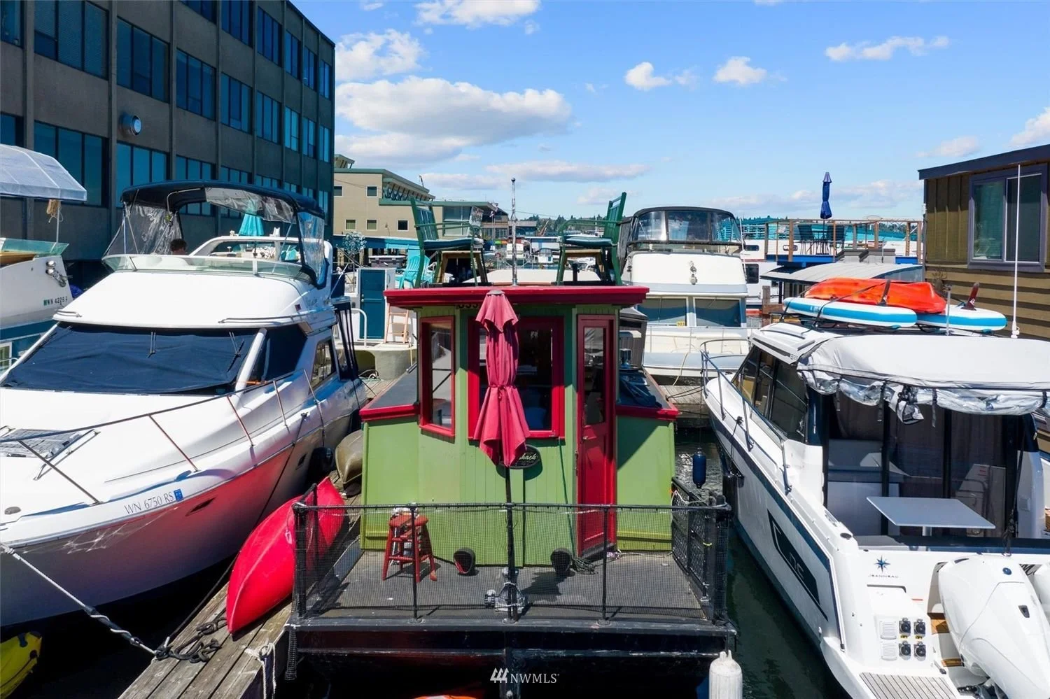 A Floating Home in Seattle - $122,000