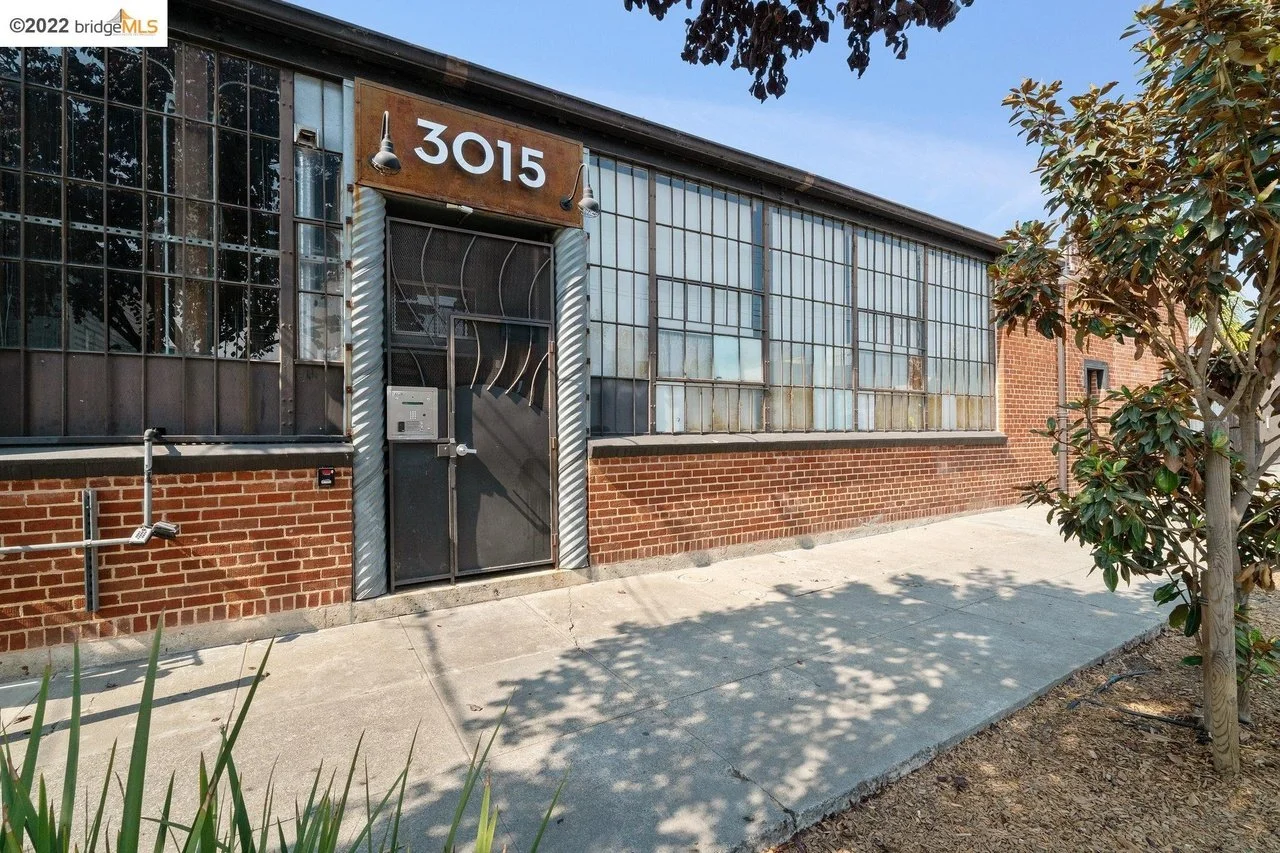 A Brick &amp; Timber Loft in Oakland, CA - $705,000