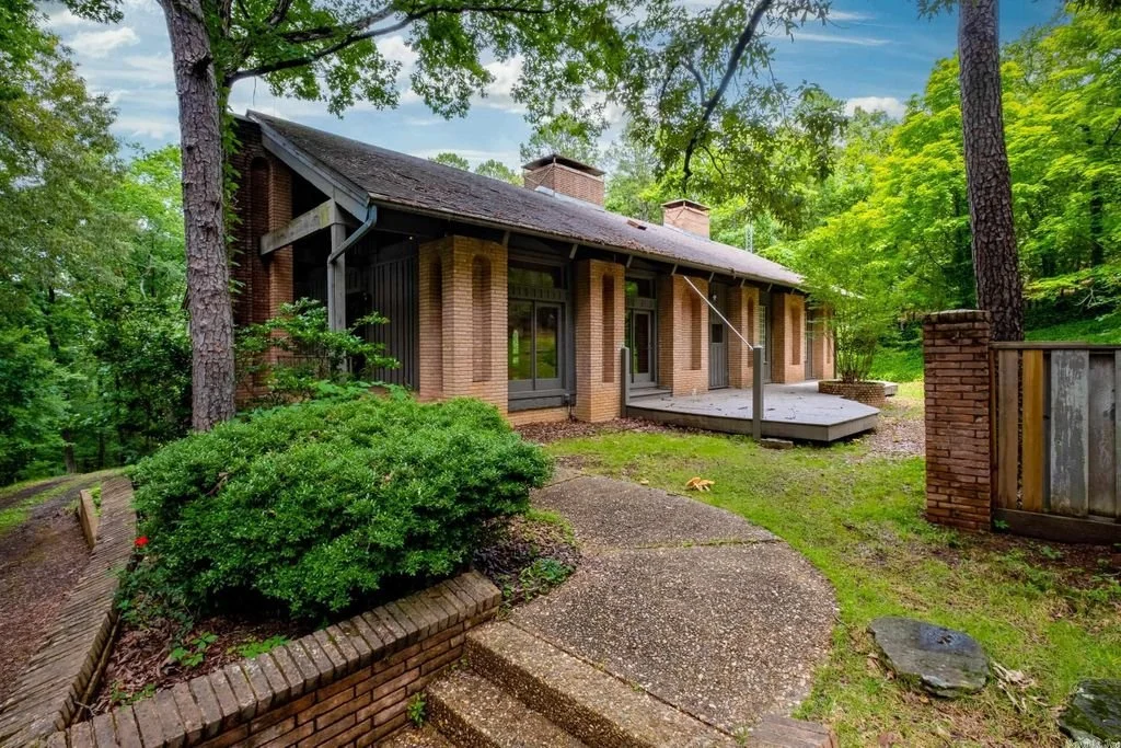 Over 2 Acres in Roland, AR - $375,000