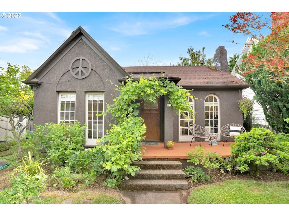 A Charming Home in Portland, OR - $540,000